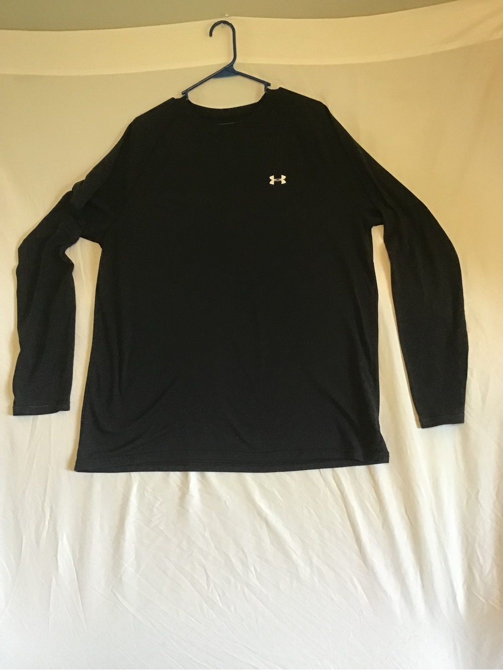 Under Armour Men’s Black Long Sleeve Crew Performance Tee with White Logo